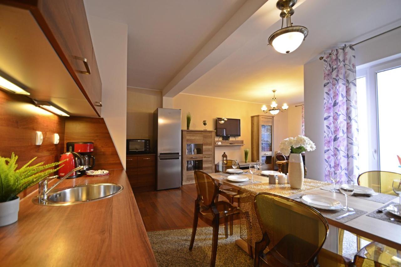 Apartamenty Bryza-Komandorska - Family Home - Parking ชวีโนวิชแจ ภายนอก รูปภาพ